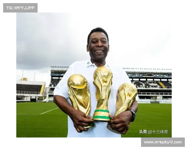 罗马里奥上演帽子戏法巴西传奇8比3大胜意大利卡福锦上添花